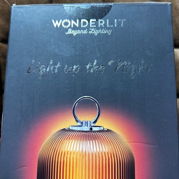 NWT-Wonderlit Emberoglo bluetooth  speaker and flame effect light - Picture 2 of 8